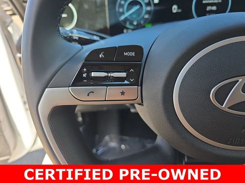 Used 2025 Hyundai Elantra Limited FWD image 16