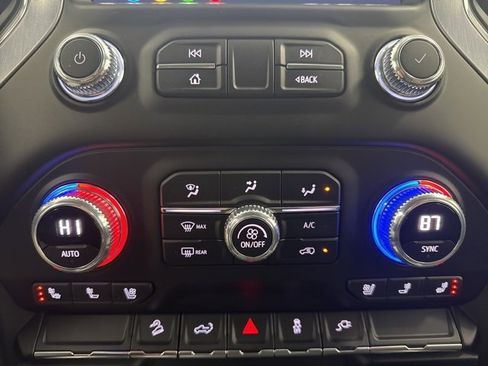 Used 2022 GMC Sierra 1500 SLT w/ SLT Premium Package image 19