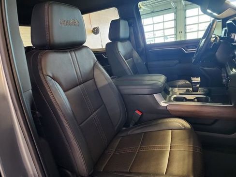 Used 2025 Chevrolet Silverado 1500 High Country w/ Technology Package image 18