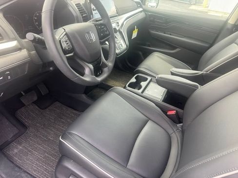 Used 2026 Honda Odyssey Touring image 9