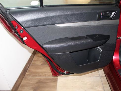 Used 2010 Subaru Legacy 2.5i Premium image 25