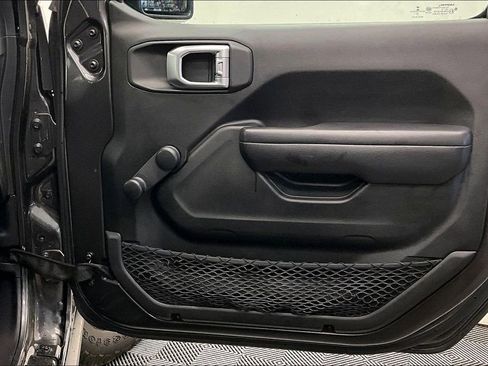 Used 2020 Jeep Gladiator Sport w/ Trailer Tow Package image 25