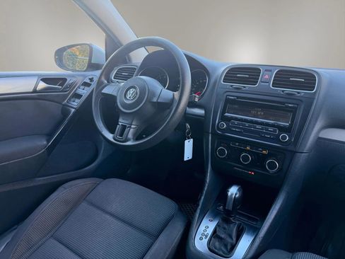 Used 2013 Volkswagen Golf 2.5L Hatchback 4D image 22