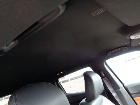 Certified 2024 Jeep Compass Limited image 17