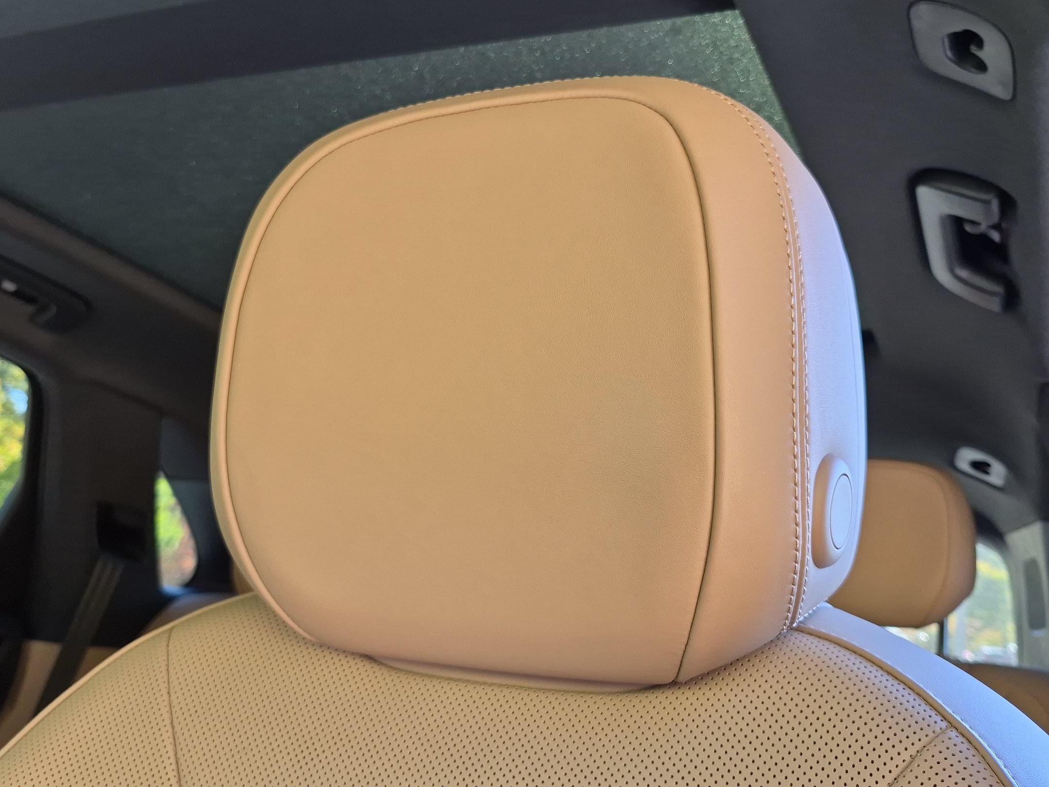 Certified 2022 Porsche Cayenne AWD/4WD image 6
