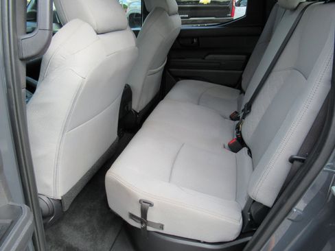 Used 2024 Toyota Tacoma SR5 RWD image 33