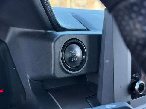 Used 2024 Toyota Tacoma SR5 AWD/4WD image 32