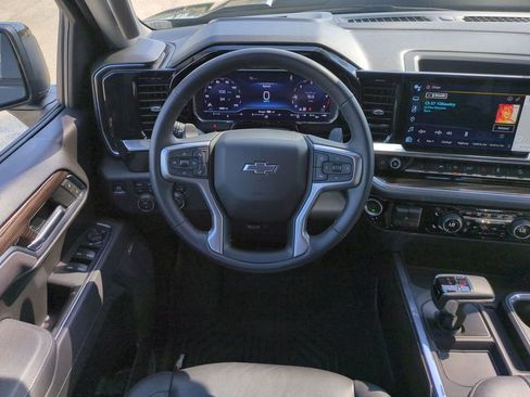 Used 2025 Chevrolet Silverado 1500 LT Trail Boss w/ Convenience Package II image 16