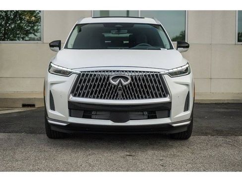 New 2026 INFINITI QX60 Luxe image 2