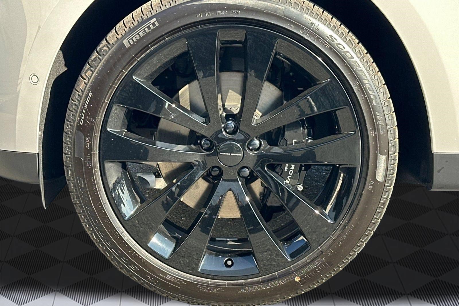 New 2026 Land Rover Range Rover Sport SE AWD/4WD image 13
