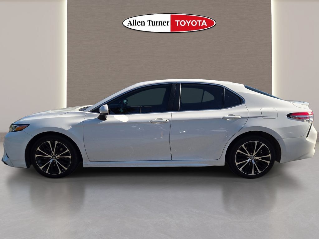 Used 2019 Toyota Camry SE FWD image 10