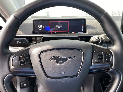 Used 2021 Ford Mustang Mach-E Premium image 20