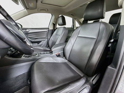 Used 2019 Volkswagen Jetta SE FWD image 6