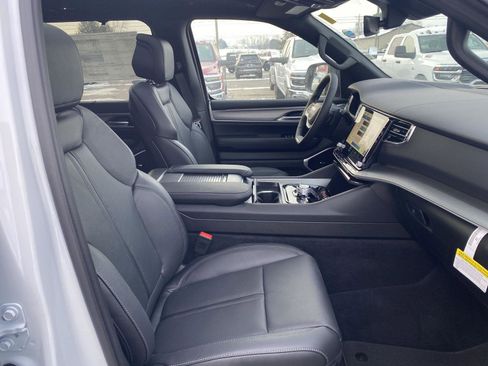 New 2026 Jeep Grand Wagoneer L Limited AWD/4WD image 43