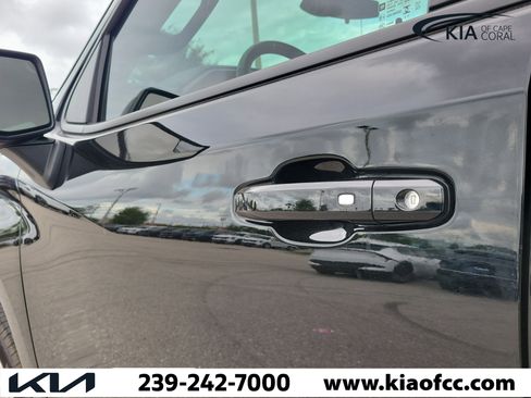 Used 2025 Chevrolet Silverado 1500 LT w/ Protection Package AWD/4WD image 18