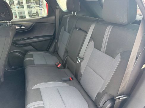 Used 2025 Chevrolet Blazer LT FWD image 20
