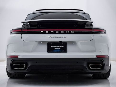 Certified 2025 Porsche Panamera 4 image 10