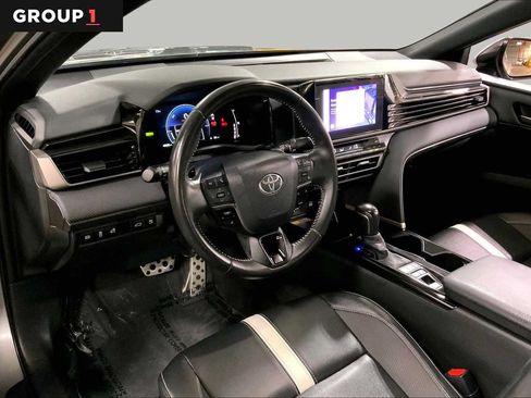 Used 2025 Toyota Camry SE FWD image 18