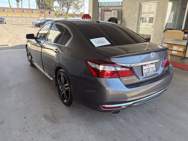 Used 2016 Honda Accord Touring image 5