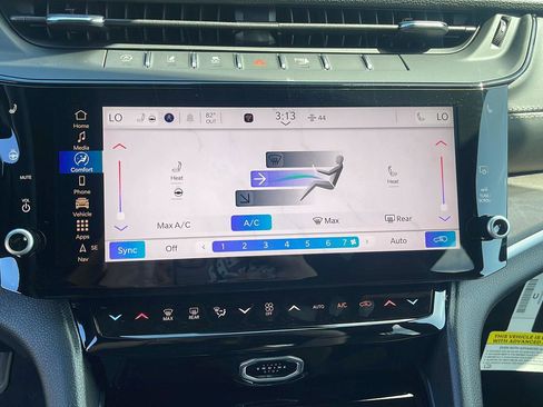 New 2026 Jeep Grand Cherokee Altitude AWD/4WD image 17