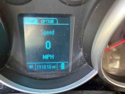 Used 2014 Chevrolet Cruze LS image 10