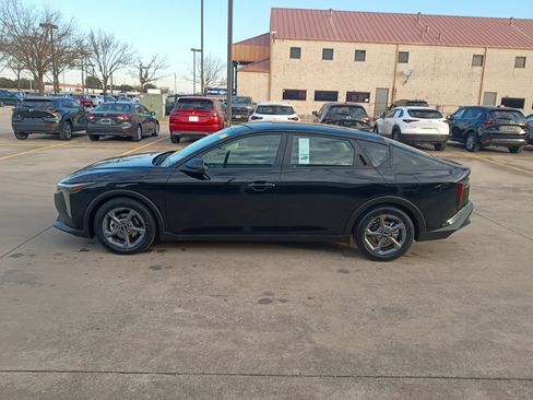 Used 2025 Kia K4 LXS image 4