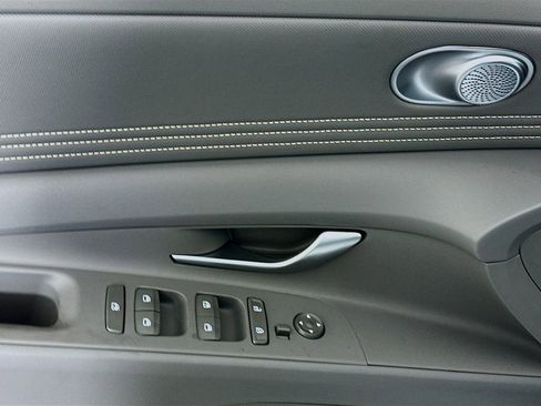 New 2026 Hyundai Elantra Sport image 18