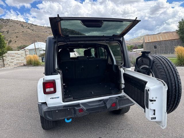 Used 2024 Jeep Wrangler Unlimited AWD/4WD image 8