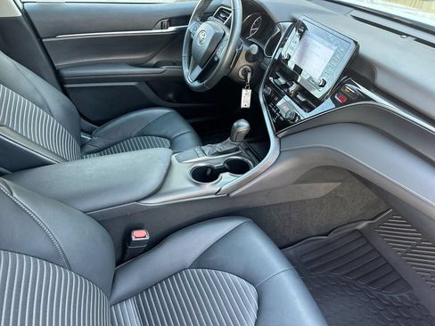 Used 2024 Toyota Camry SE FWD image 17