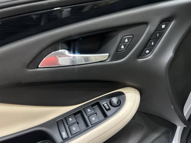 Certified 2017 Buick Envision Essence FWD image 23