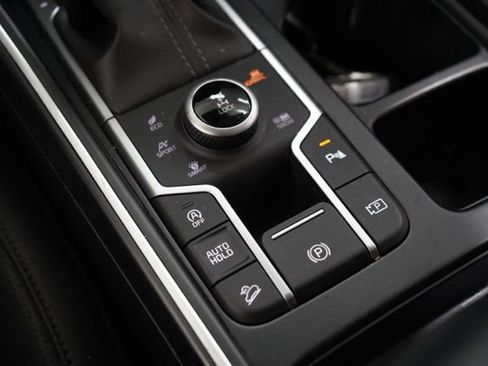 Used 2024 Kia Sorento S image 31