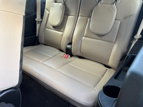 Used 2024 Ford Explorer XLT w/ Equipment Group 202A image 15