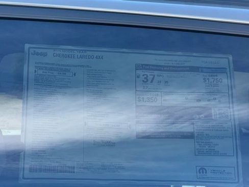 New 2026 Jeep Cherokee Laredo image 30