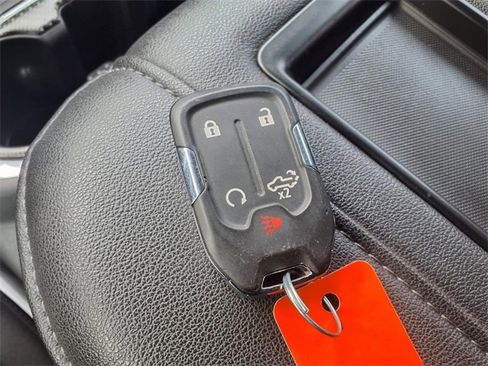 Used 2022 Chevrolet Silverado 2500 LTZ w/ LTZ Convenience Package image 11