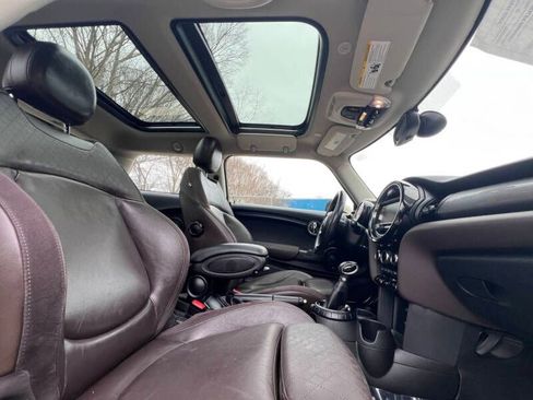 Used 2015 MINI Cooper 2-Door Hardtop FWD image 9