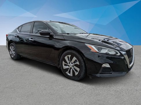 Used 2019 Nissan Altima 2.5 S image 1