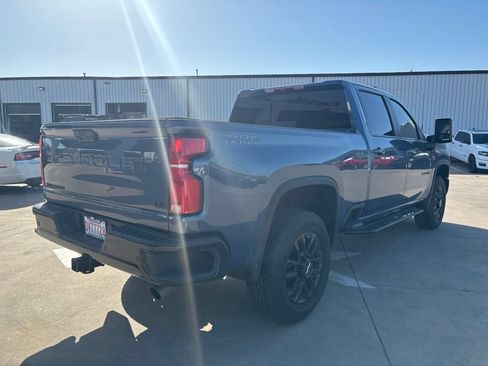 Used 2025 Chevrolet Silverado 2500 LT w/ Trail Boss Package AWD/4WD image 7