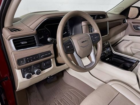 Used 2021 GMC Yukon Denali w/ Denali Ultimate Package image 13