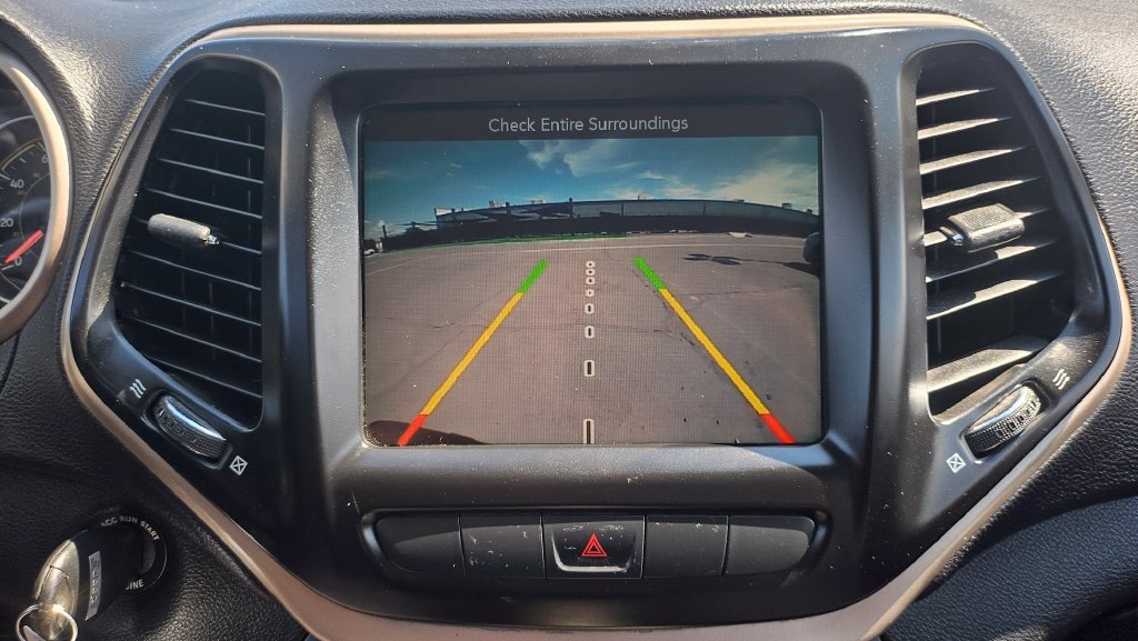 Used 2015 Jeep Cherokee Latitude AWD/4WD image 35