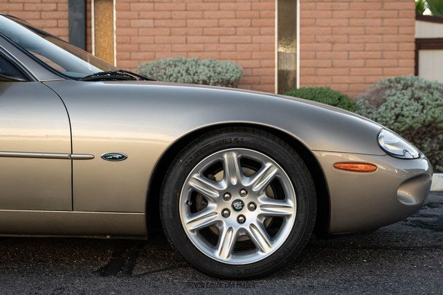 Used 2000 Jaguar XK8 Convertible RWD image 11