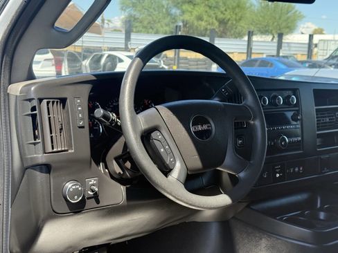 Used 2018 GMC Savana 3500 LT w/ LT Preferred Equipment Group image 19