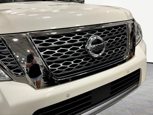 Used 2020 Nissan Armada Platinum w/ Platinum Reserve Package AWD/4WD image 34
