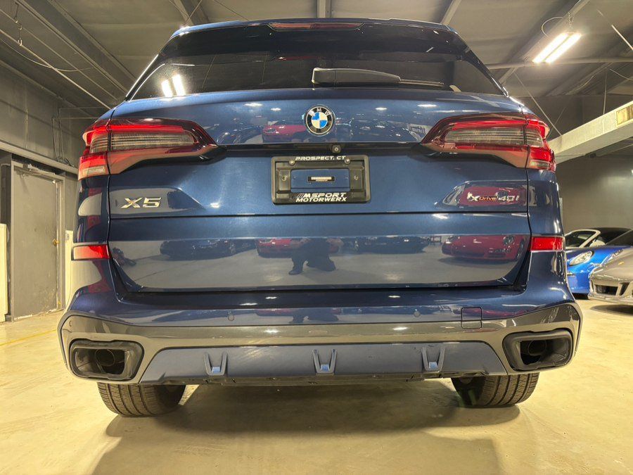 Used 2022 BMW X5 xDrive40i w/ M Sport Package AWD/4WD image 28