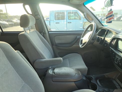 Used 2004 Toyota Sequoia SR5 image 8