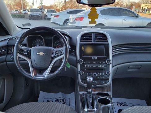 Used 2015 Chevrolet Malibu LT image 10