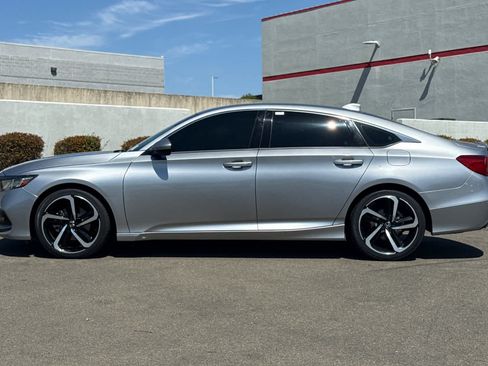 Used 2020 Honda Accord Sport image 9