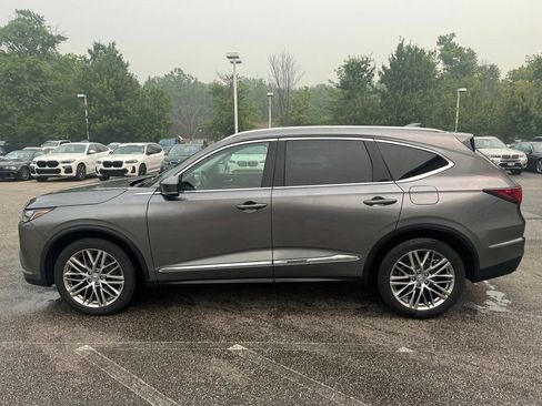 Used 2022 Acura MDX SH-AWD w/ Advance Package image 2