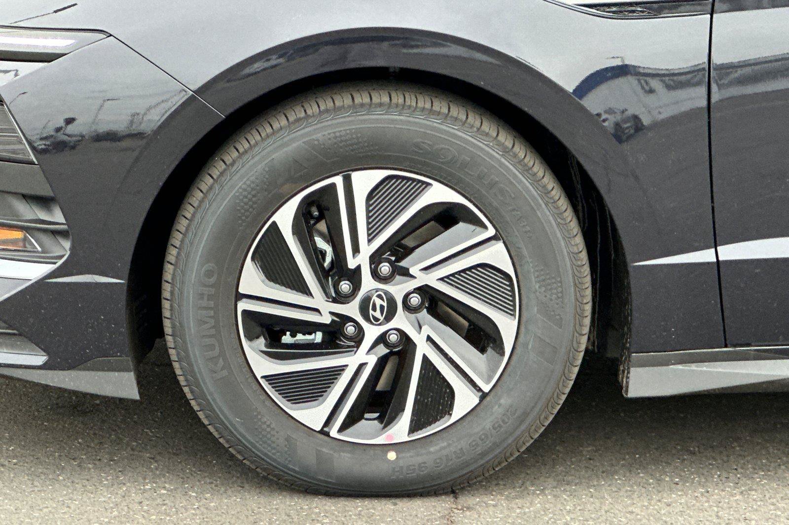 New 2027 Hyundai Sonata Blue FWD image 23