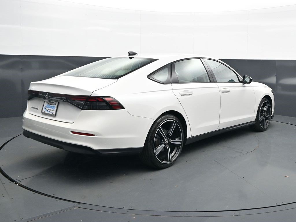 Used 2026 Honda Accord SE image 7