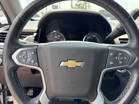 Used 2018 Chevrolet Suburban Premier AWD/4WD image 21